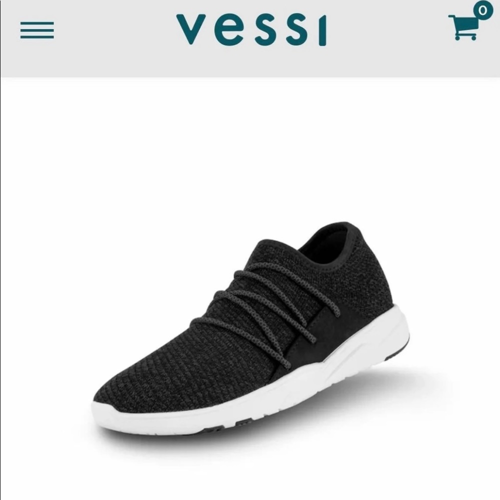 NIB! Vessi Women’s Cityscape black sneaker Size 7